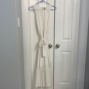 Target (a new day) White Sleeveless Floor Length Dress - Size XS.